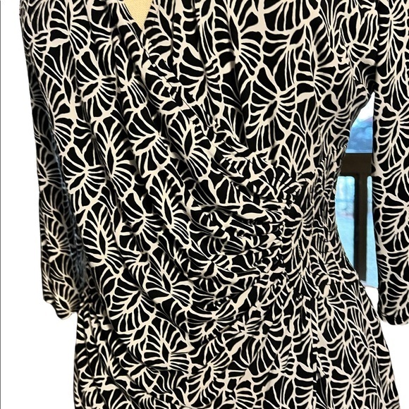 Dress, size 10 by Laundry by‎ Design. Worn once. - Picture 4 of 8